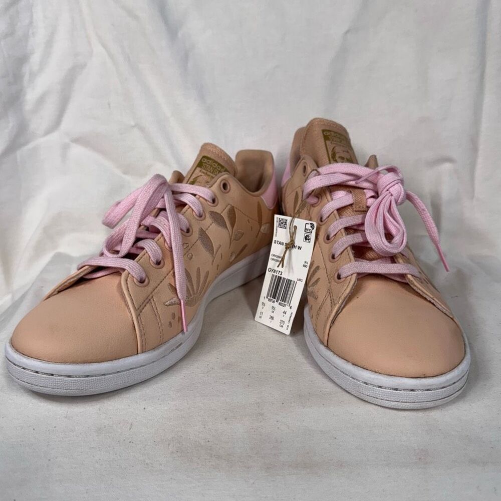 Adidas Stan Smith Women’s Sneakers Sz 11, skateboard embroidered NWT peach pink
